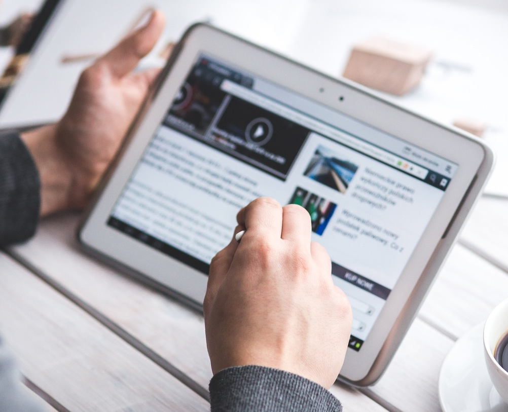 Using a web app on a tablet computer